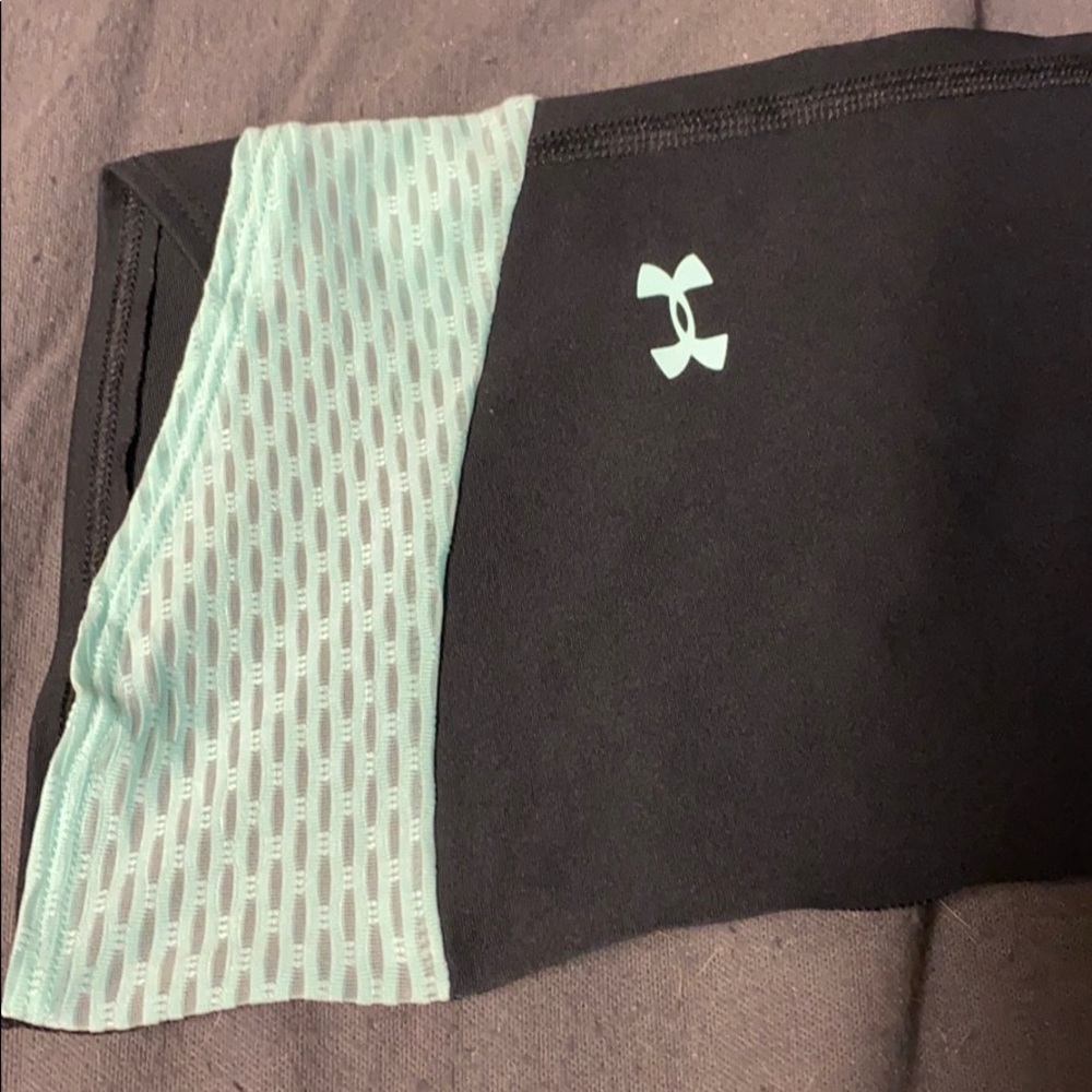 Under armour capris - Picture 2 of 6